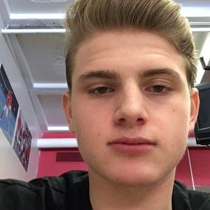 Meet your Posher, Dylan